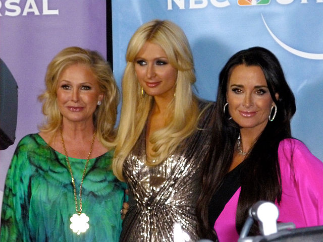 640px-Kathy_Hilton,_Paris_Hilton_and_Kyle_Richards_at_NBC_party_at_TCA